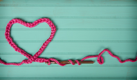picture of crocheted chain bent into a heart